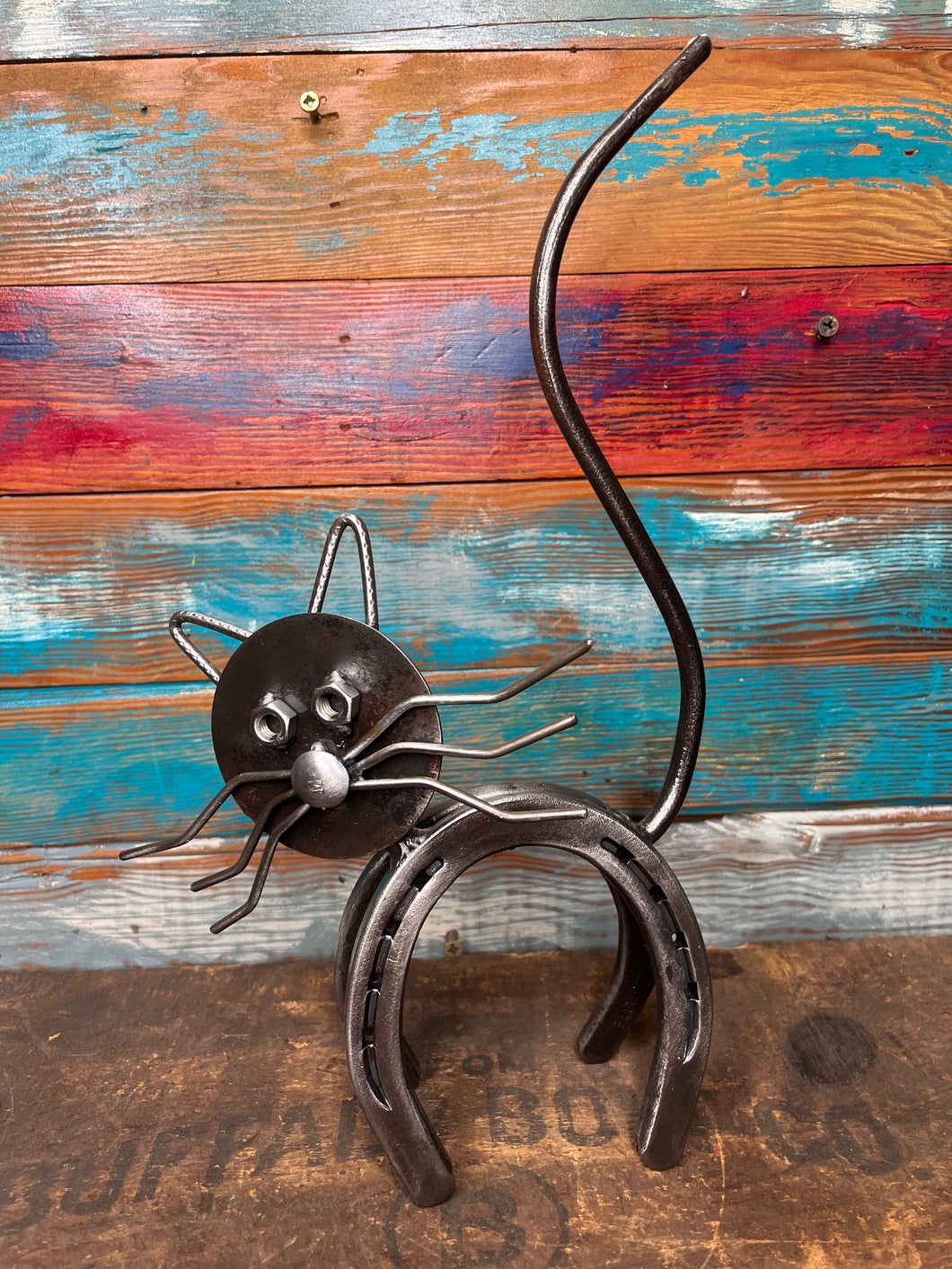 Horseshoe Cat (facing left)